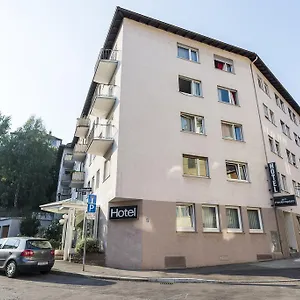 https://hotel-am-friedensplatz.stuttgart-hotel.com